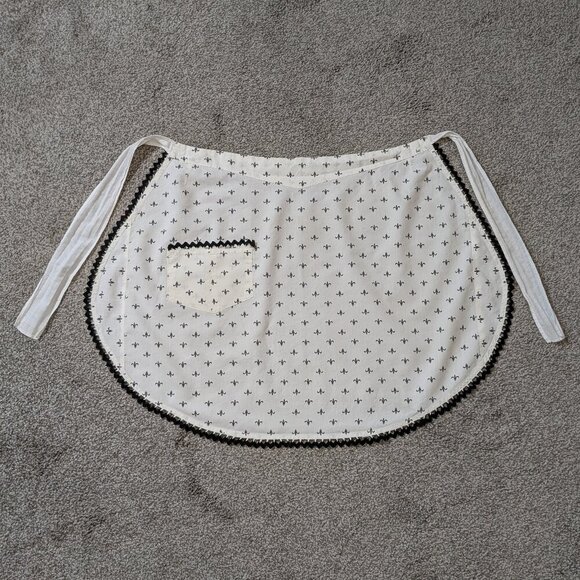 Handmade White/Black Kitchen Half Apron w Rick Rack Trim; Size XS - Small - Picture 1 of 2